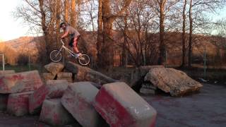 preview picture of video 'biketrial zoo! javier tascon martinez'