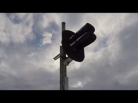 Karavan - Jaam kahele (Bucks Fizz I Hear Talk cover) laulusõnadega