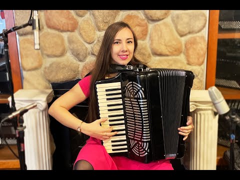 5760 - Black Excelsior Basso Bass Accordion 32 $1199