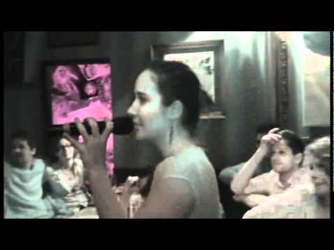 Raquelzinha Cantando