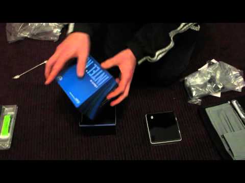 Intel NUC Unboxing, Assembly SSD + RAM (NUC6i5SYK Skylake)