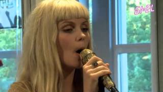 The Asteroids Galaxy Tour - Suburban Space Invader (live @  3fmGiel)