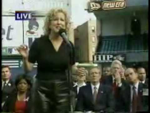 Bette Midler - Wind Beneath My Wings - Yankee Stadium 2001