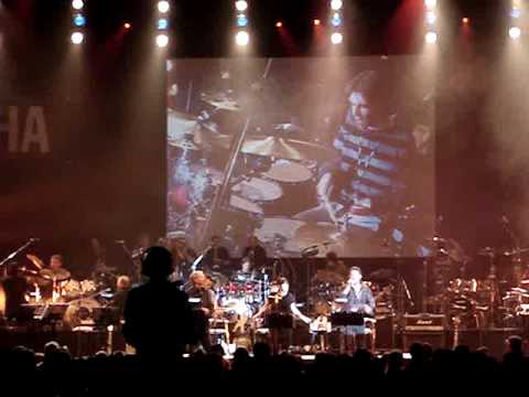 Arthur Hnatek performing at the Yamaha Groove All-Star in 2008