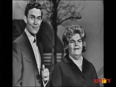 Eileen Farrell deafens Jimmy Dean with her giant voice