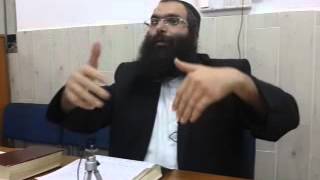 למה לא מפצחים גרעינים בשבת