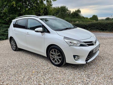GU64YUJ  Toyota Verso 2.0 D-4D Excel Euro 5 5dr