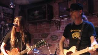 Sarah Shook and the Disarmers. Fuck up. Directo. Live. -2018.