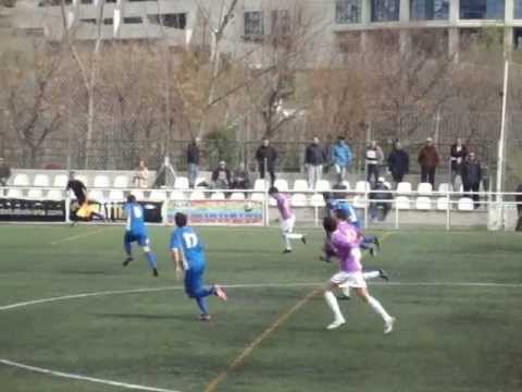 Minuto 17. Ocasión de Machicado para el conjunto visitante del Torres de la Alameda