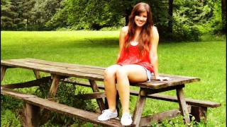 Poema - Blue Sweater (Cover)