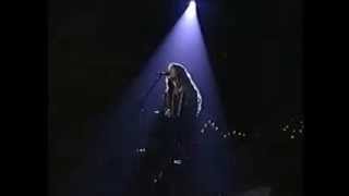 Alanis Morissette - You Oughta Know (Live)