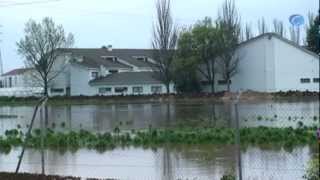 preview picture of video 'Temporal: La crecida del río Azuer mantiene a Daimiel en alerta'