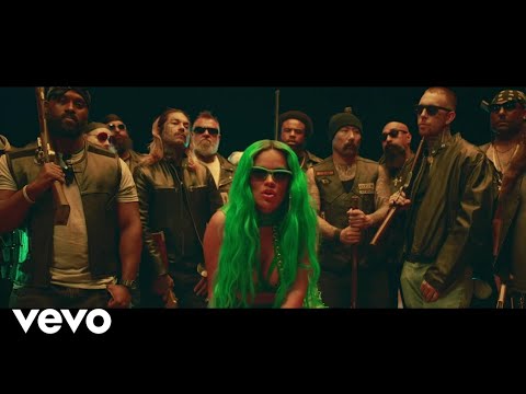 KAROL G, Yandar & Yostin - Sola Es Mejor (Video Oficial)