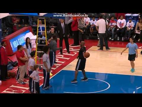 LeBron James & Chris Paul  before the game (2014.02.05)
