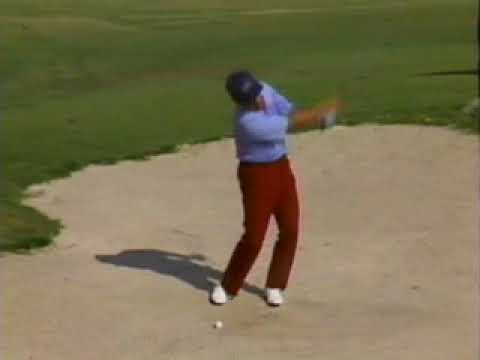 2 Minute Golf Lesson: Sand Trap, Speed of Swing   Lee Trevino