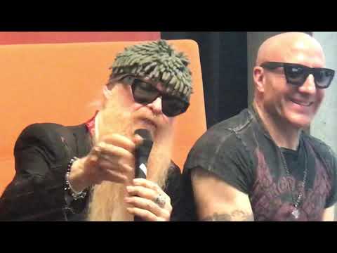 Thumbnail for Billy Gibbons (ZZ Top) & Joe Louis Walker about how they met Jimi Hendrix by Joe Louis Walker