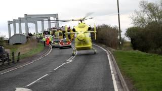 preview picture of video 'Air Ambulance lands in road to attend Fatal Road Accident on A614 near Goole and West Cowick'