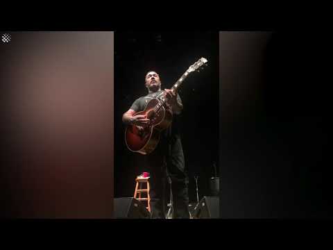 US musician Aaron Lewis storms off stage due to noisy crowd.