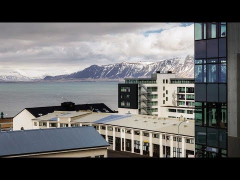 image-What is the center of Reykjavik?