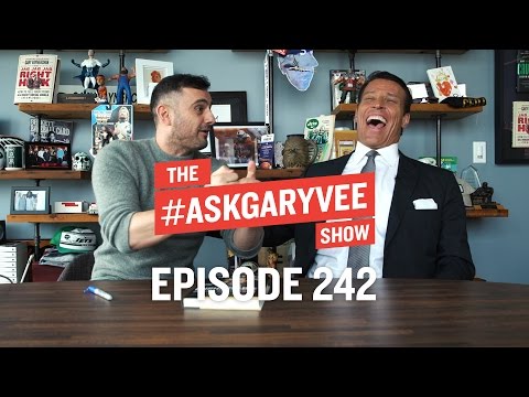 Tony Robbins, Unshakeable, Gratitude & Focusing on Your Steak | #AskGaryVee 242