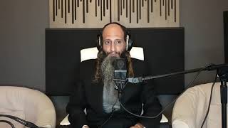 הרב מאור קריו    מדברים מרבי נחמן מברסלב   השומרים הסובבים (הרב מאור קריו) - התמונה מוצגת ישירות מתוך אתר האינטרנט יוטיוב. זכויות היוצרים בתמונה שייכות ליוצרה. קישור קרדיט למקור התוכן נמצא בתוך דף הסרטון