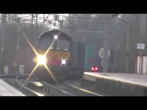 DRS Class 66 No 66424 on 4M44 Mossend - Daventry @ Wigan North Western on 12.12.13 - 1080HD