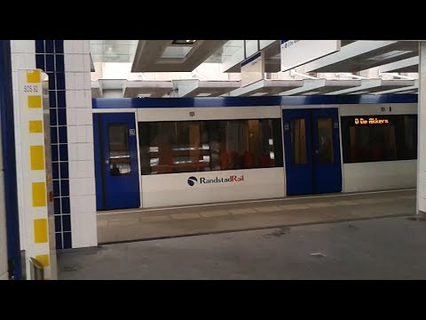 RET Metro 2*Type RSG3 op Lijn D - Tussenwater richting De Akkers (aankomst)