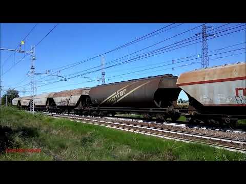 DOPPIA DI SBB CARGO CON TRAMOGGE PER CEREALI IN TRANSITO A FOSSANO (CN) DOM. 20 - 9 - 2015.