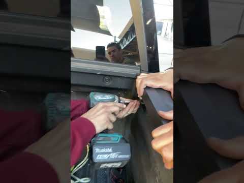 Honda Ridgeline Truck Bed Cover Installation: BAKFLIP MX4