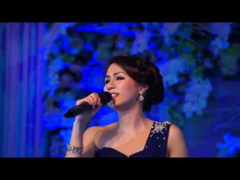Just the Two of Us - Sierra Soetedjo with Roy's Band