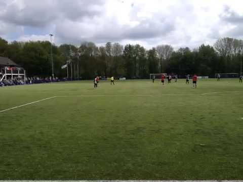 Victoria 1 (zo) vs. Laren 99 sv 1 (zo) 12-5-2013 14:13