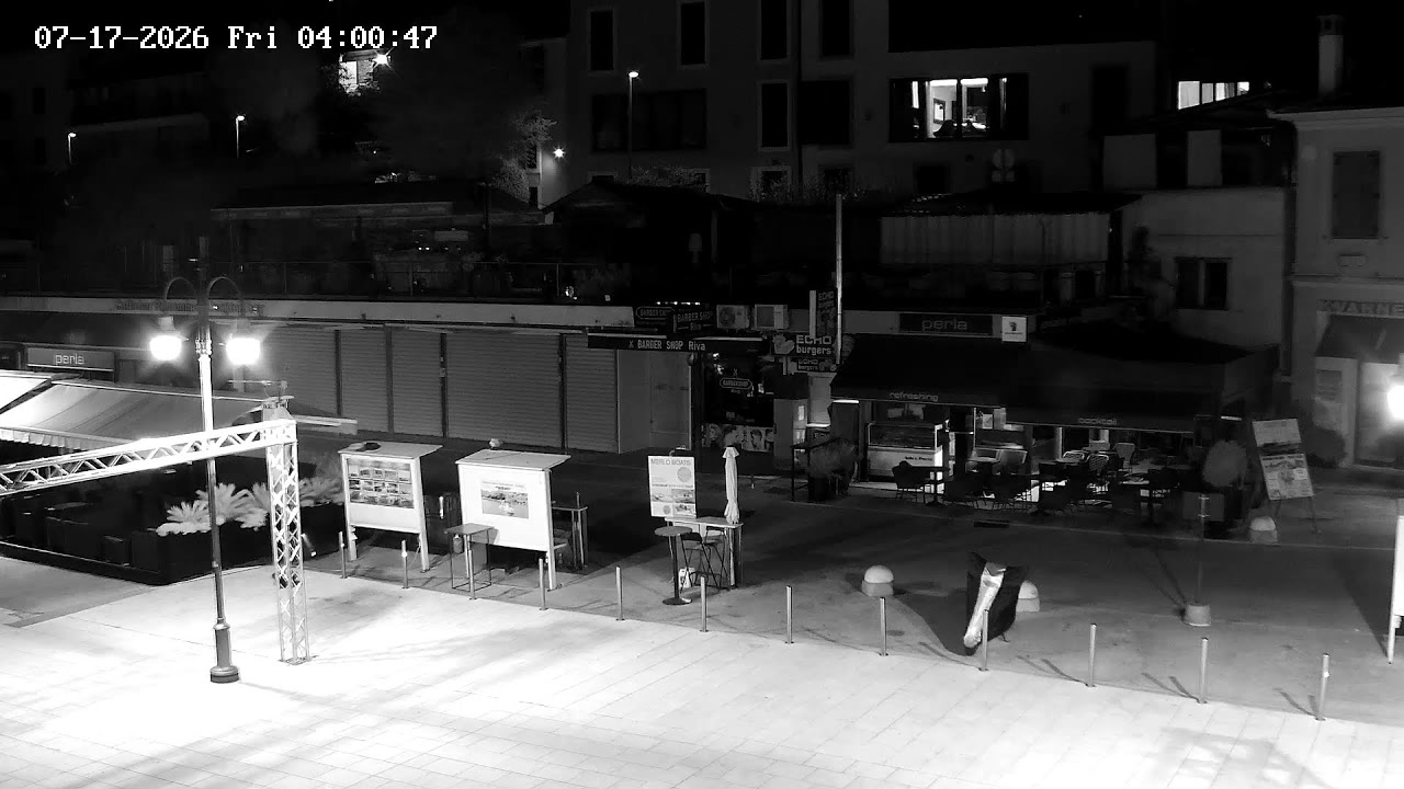 Live webcam view of Cámara PTZ de la bahía de Rabac