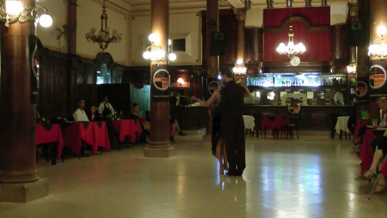 Un Tango, un Vals:  Mong-Lan  &  Walter Champin