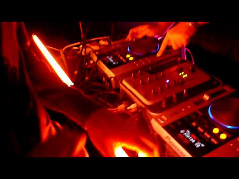 FKN feat. Laurie - Alone (Aurosonic remix) played by triXtyle @ TnT Night 2, bar Fakt, 27.02
