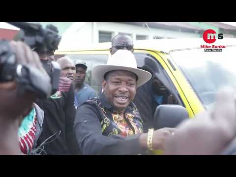 Mike Sonko storms Buruburu to flush out hired thugs and rescue injured residents.