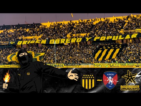 "RECIBIMIENTO Y GRAN ALIENTO HINCHADA DE PEÑAROL vs Albion - Clausura 2022" Barra: Barra Amsterdam &bull; Club: Peñarol
