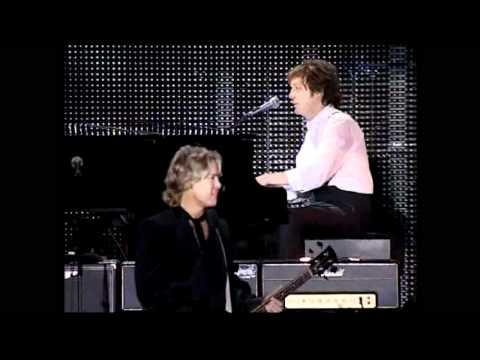 Paul McCartney -  Let 'Em In (Argentina DVD 2010)