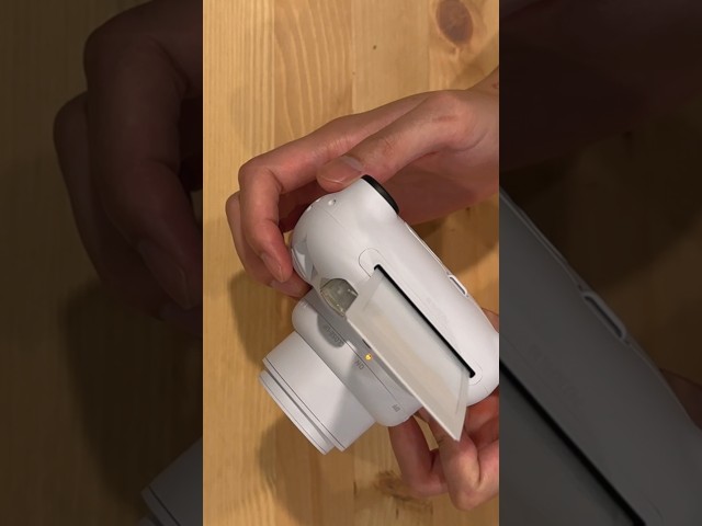 Vídeo relacionado con Fujifilm Kit Blossom Instax Mini 12 Clay White - Cámara Instantánea