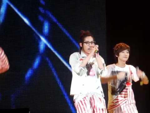 110611 B1A4 Lotte World - OK!