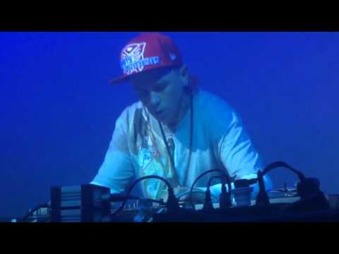 Sid Wilson (from Slipknot) aka Dj Starscream live in São Paulo - Brazil