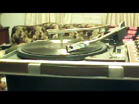 LOVELINESS - Ozzie Nelson and his Orch - Ozzie Nelson,  vocal (1939)