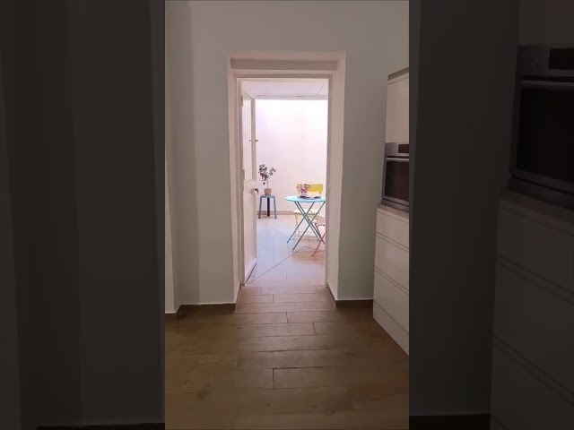 APPARTAMENTO ESCLUSIVO CON VERANDINA, RISTRUTTURATO