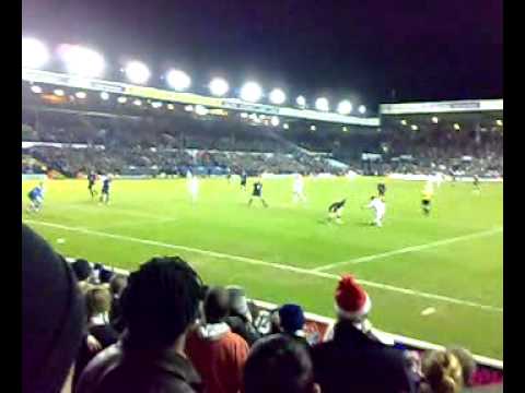 Leeds v hartlepool boxing day 09' Max gradel takes H'pool player on