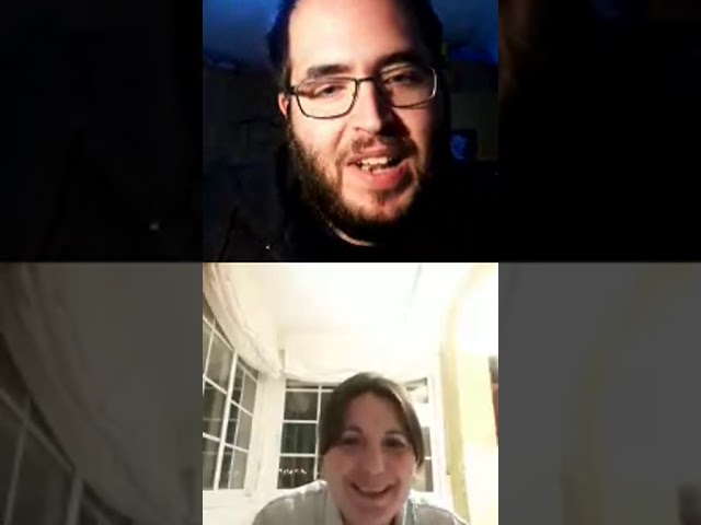 Vídeo relacionado con Vistiendo a Laura