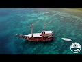 Drone Komodo Boat Charter Barefoot Yachts on Al Isra Phinisi, Komodo Al Isra Liveaboard, Al Isra Piratenschiff, Indonesien