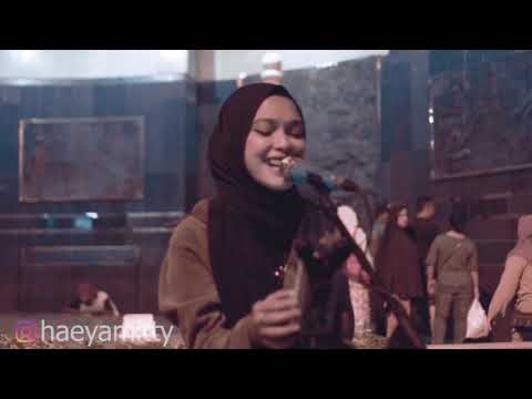 Roman Picisan -  Mitty zasia Live Cover Tugu Yogyakarta ( Dewa 19 )