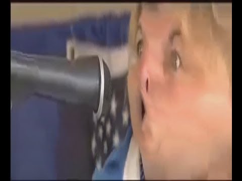 Hog Calling Contest (Content Aware Scale)