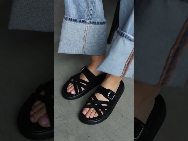 Чоботи жіночі шкіряні байка хутро 592641 Чорний Шльопанці жіночі замш 591965 Сірі