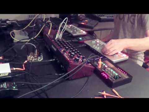 TT-303 TT-606 Neutron DFAM FM - Live Techno Jam - 2018-10-12