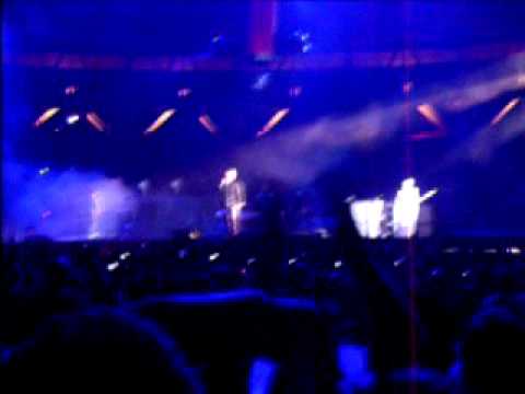 U2 - 30/03/2011 La Plata - Moment Of Surrender . Mensaje a Cerati